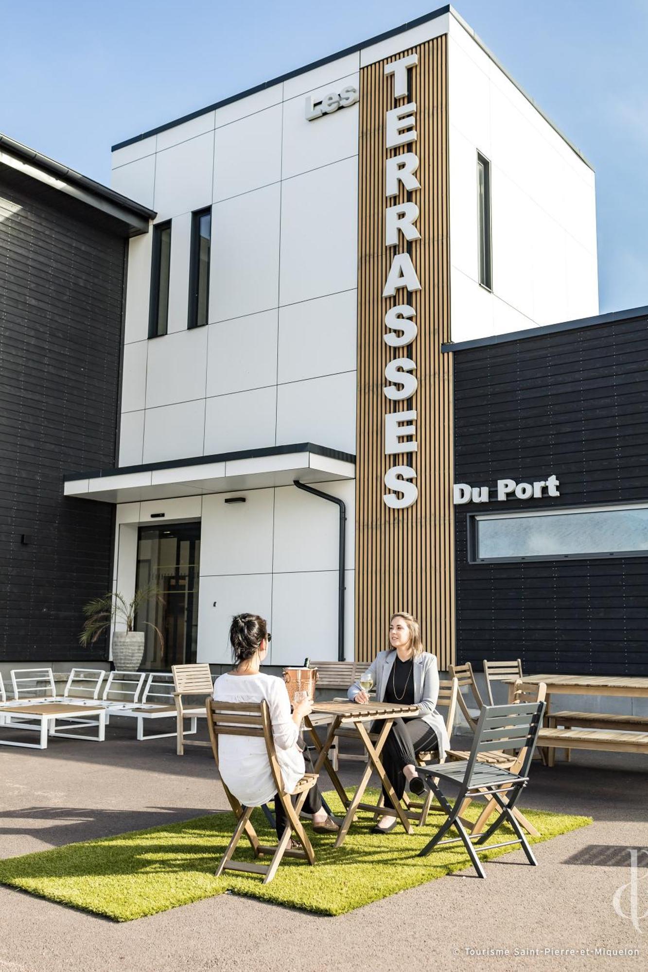 Les Terrasses Du Port Hotel Saint-Pierre Kültér fotó